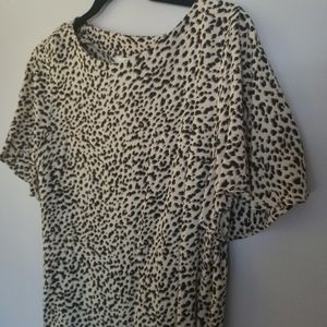 H&M Leopard Print Flutter-sleeve Top 🐆